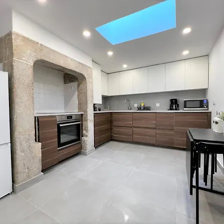 Apartamento Casa Da Baixa, Renovated Beautiful 2 Bedroom Downtown *