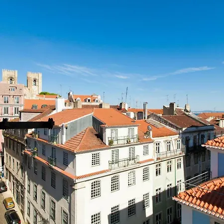 Casa Da Baixa, Renovated Beautiful 2 Bedroom Downtown *